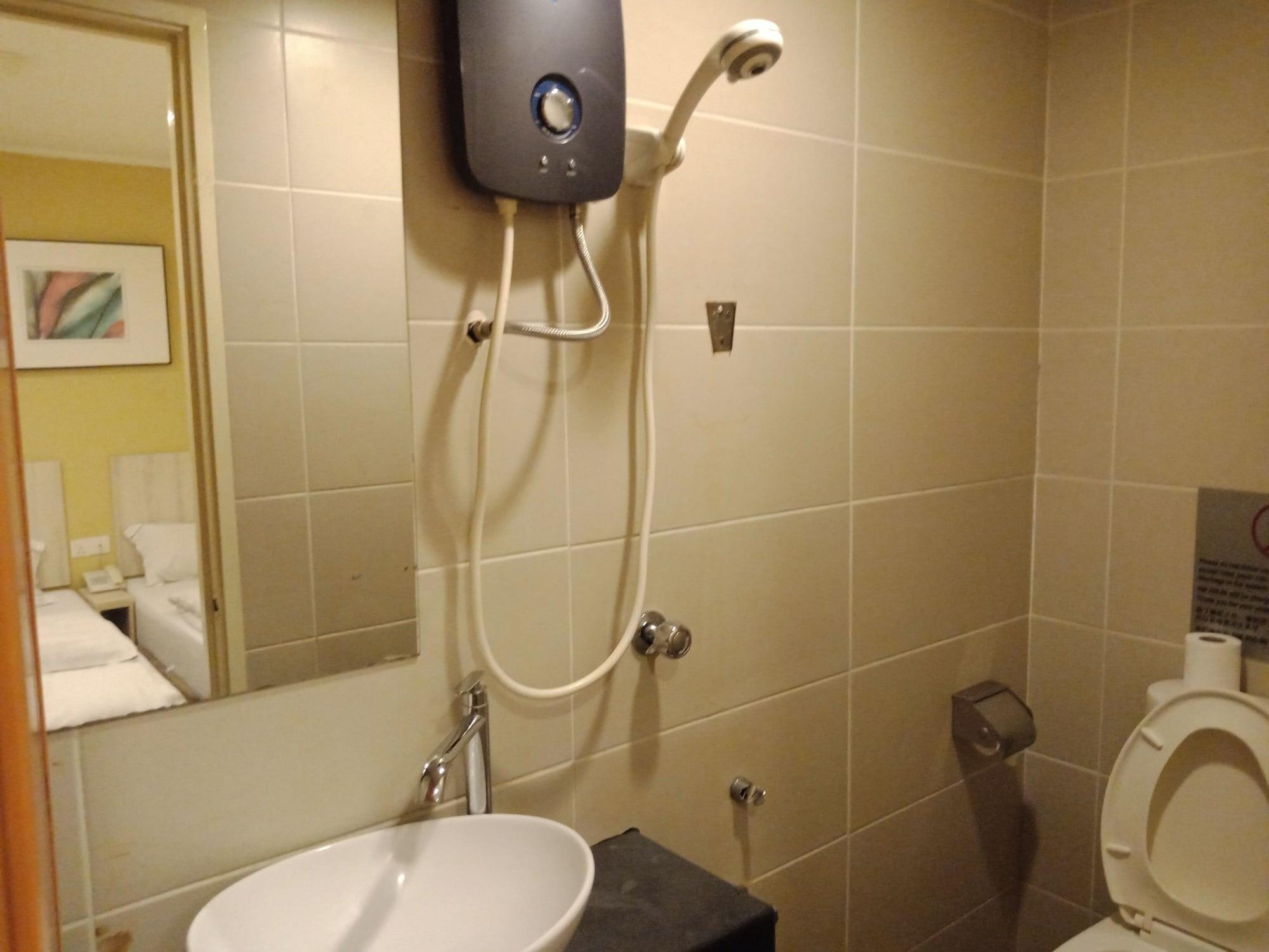 Hotel Zamburger Taman Segar - Previously Home Inn Taman Segar Kuala Lumpur Eksteriør billede