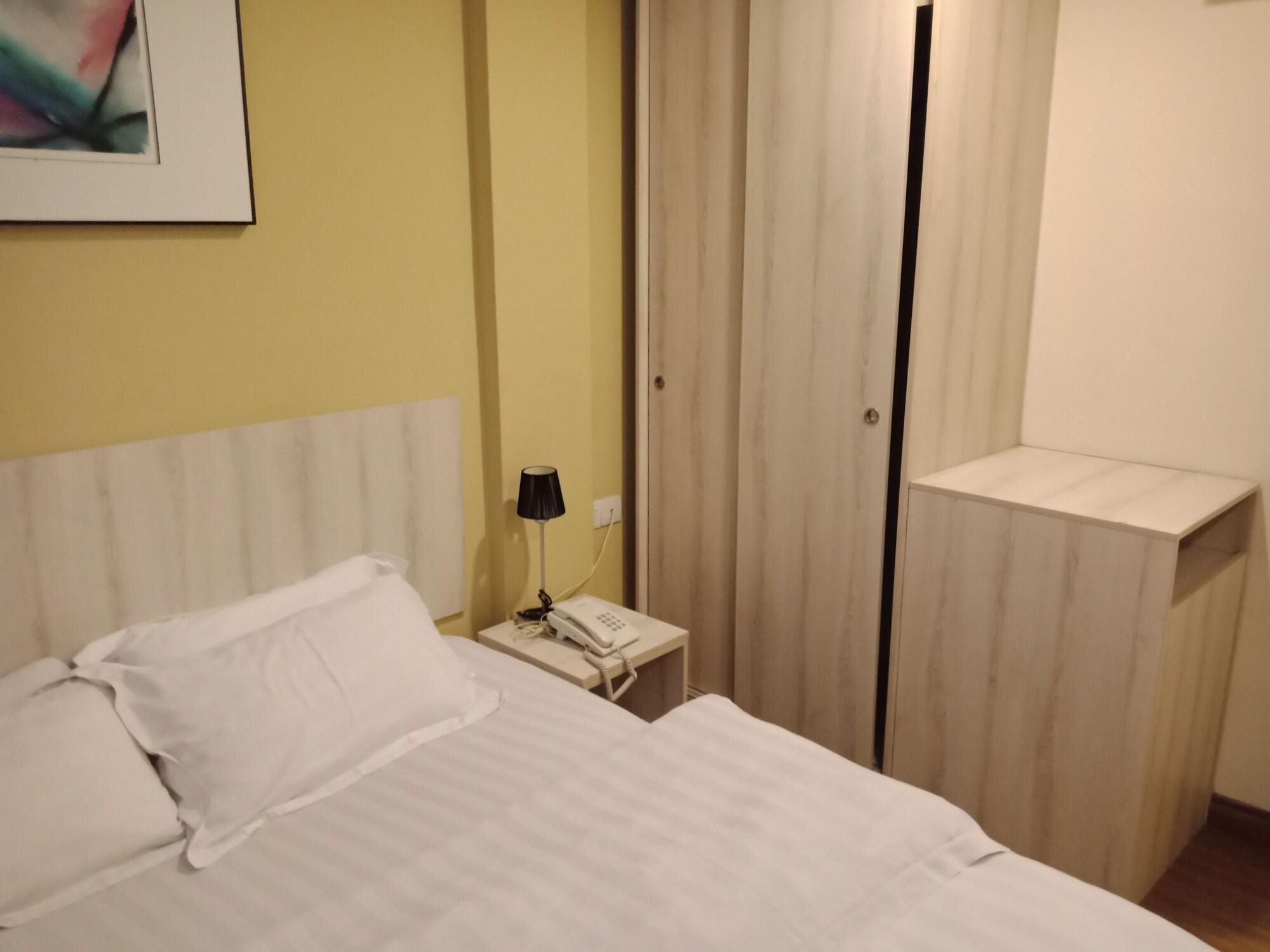 Hotel Zamburger Taman Segar - Previously Home Inn Taman Segar Kuala Lumpur Eksteriør billede