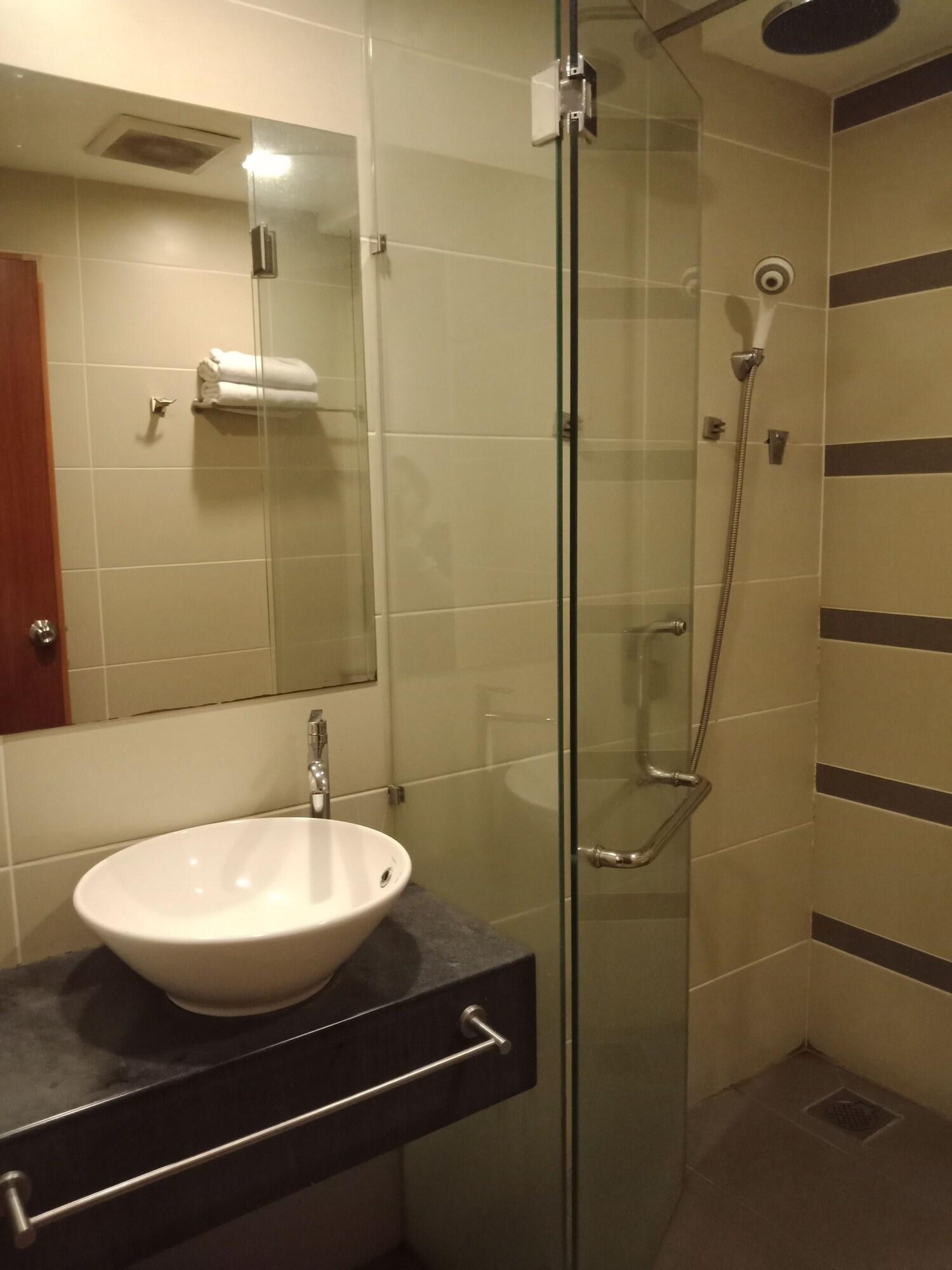 Hotel Zamburger Taman Segar - Previously Home Inn Taman Segar Kuala Lumpur Eksteriør billede
